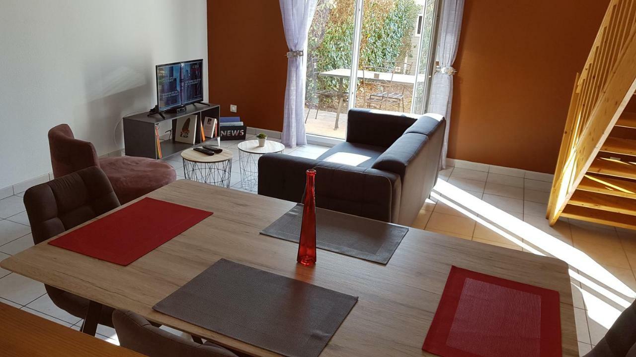 Appartement T3 A Belley Au Calme Avec Jardin Privatif Exteriör bild